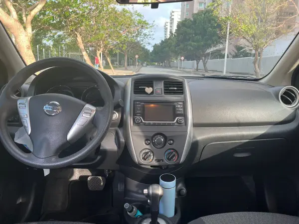 Nissan Versa Advance 1.6 2020 — crédito vehicular en Barranquilla, Colombia — miniatura 9