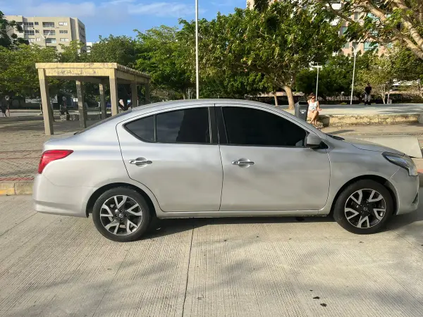 Nissan Versa Advance 1.6