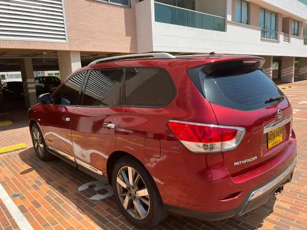 Nissan Pathfinder 2015 — crédito vehicular en Barranquilla, Colombia — miniatura 3