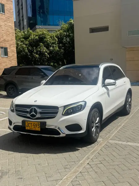 Mercedes GLC250 2017 — crédito vehicular en Barranquilla, Colombia — miniatura 3