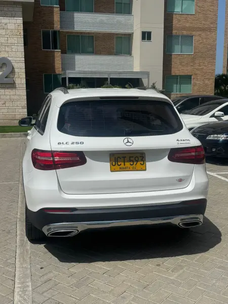 Mercedes GLC250 2017 — crédito vehicular en Barranquilla, Colombia — miniatura 5