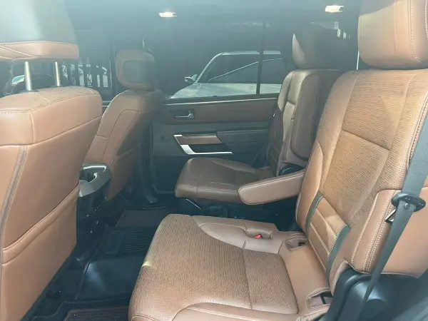 Toyota Sequoia 1794 Edition 2025 — crédito vehicular en Barranquilla, Colombia — miniatura 6