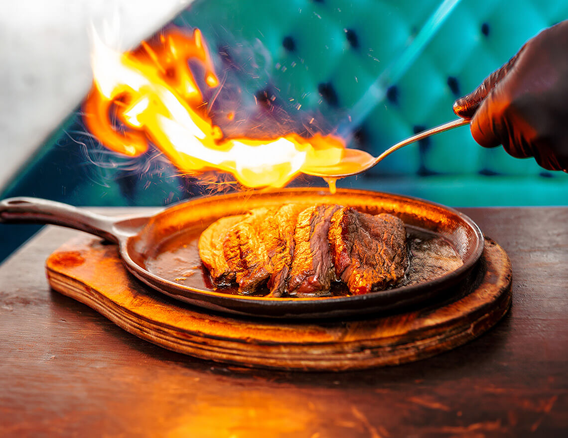 Oporto Steak Bar — 40% dcto