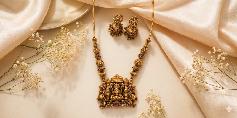 Neckpiece