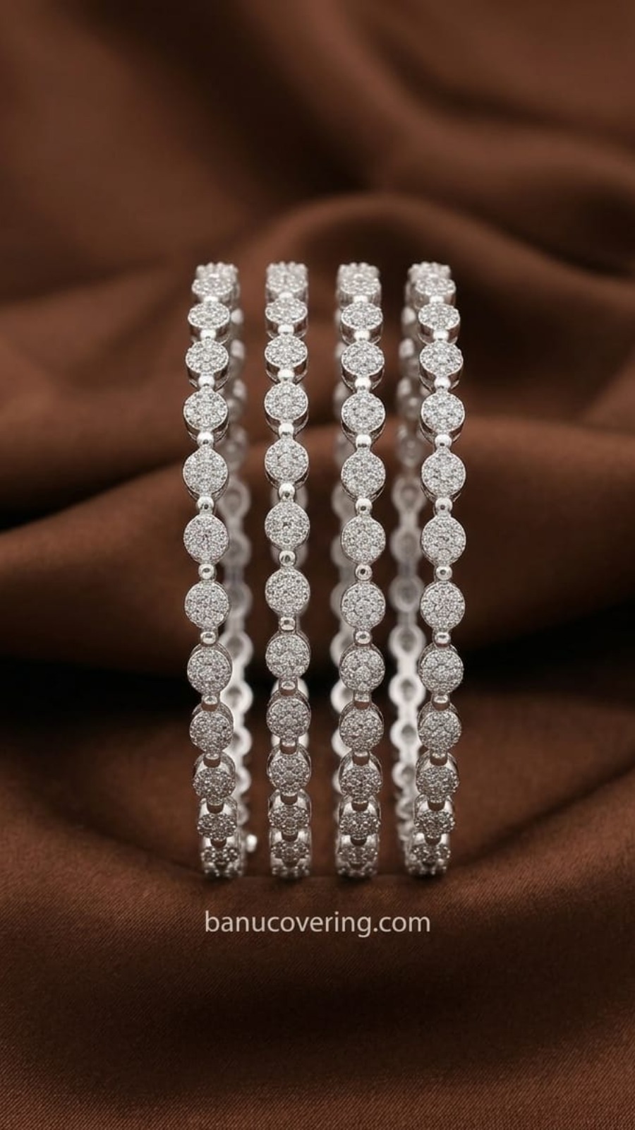Elegant rounded AD bangle