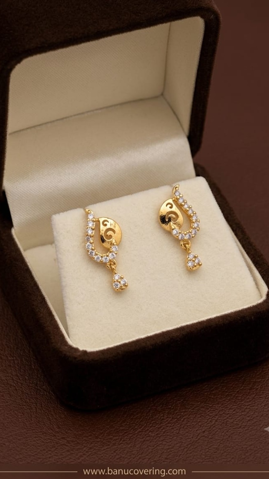 Elegant Paisley Leaf AD Drop Earrings