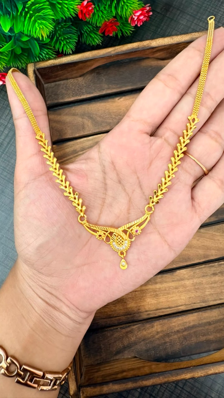 Leaf Vine Floral Necklace