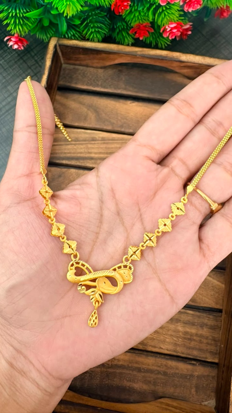Peacock Motif Floral Necklace