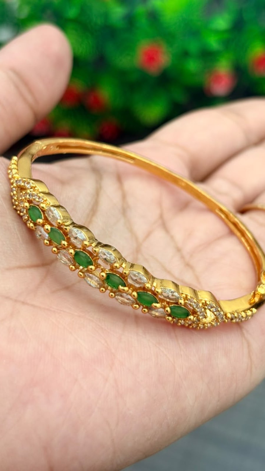 Green Oval Stone bracelet 2