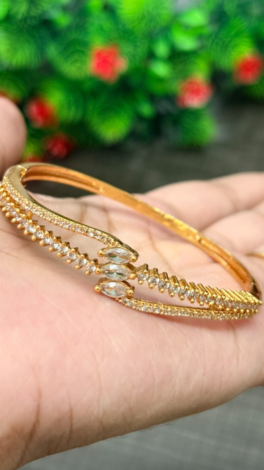 Triple leaf Bracelet 2