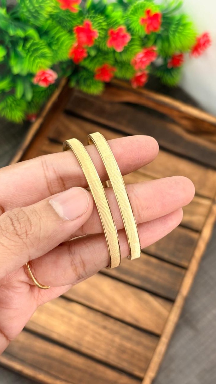 SILK LINE BANGLE 1