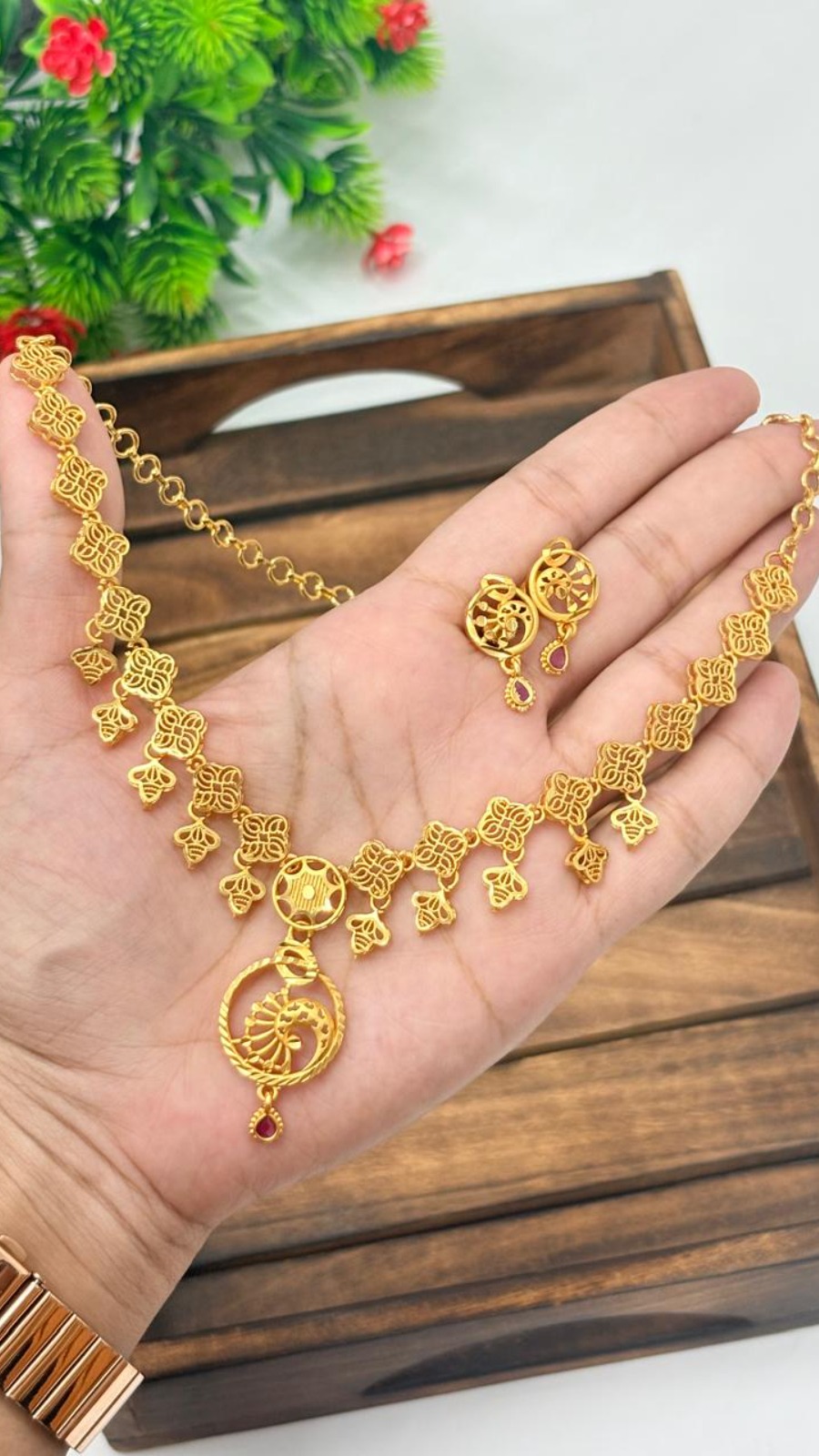 Swarna Mayura Neckalace