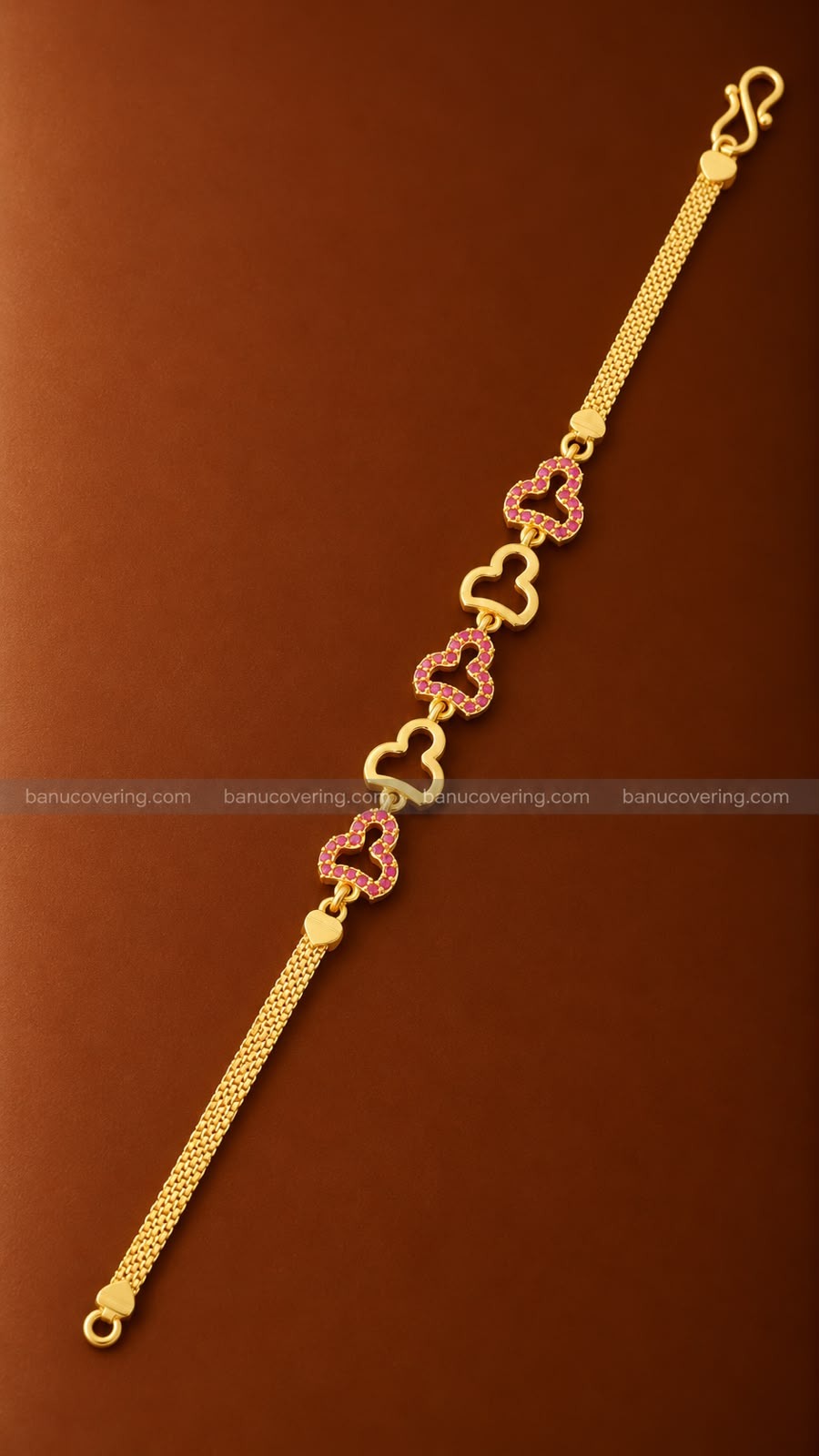 Royal Curve Bracelet 1