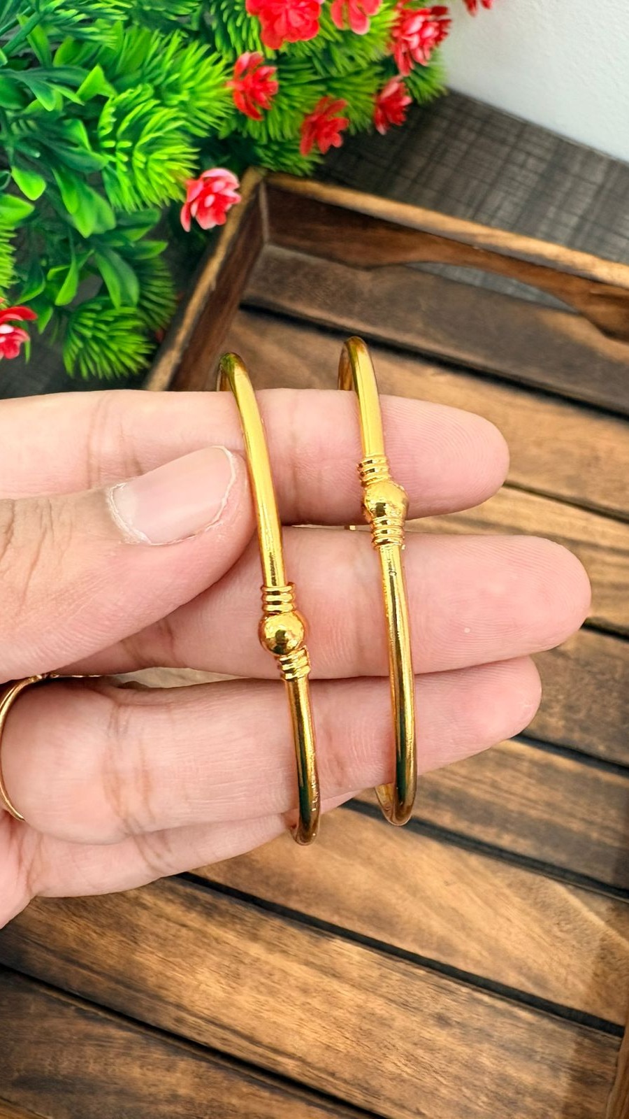 Simple Grace Bangle 1
