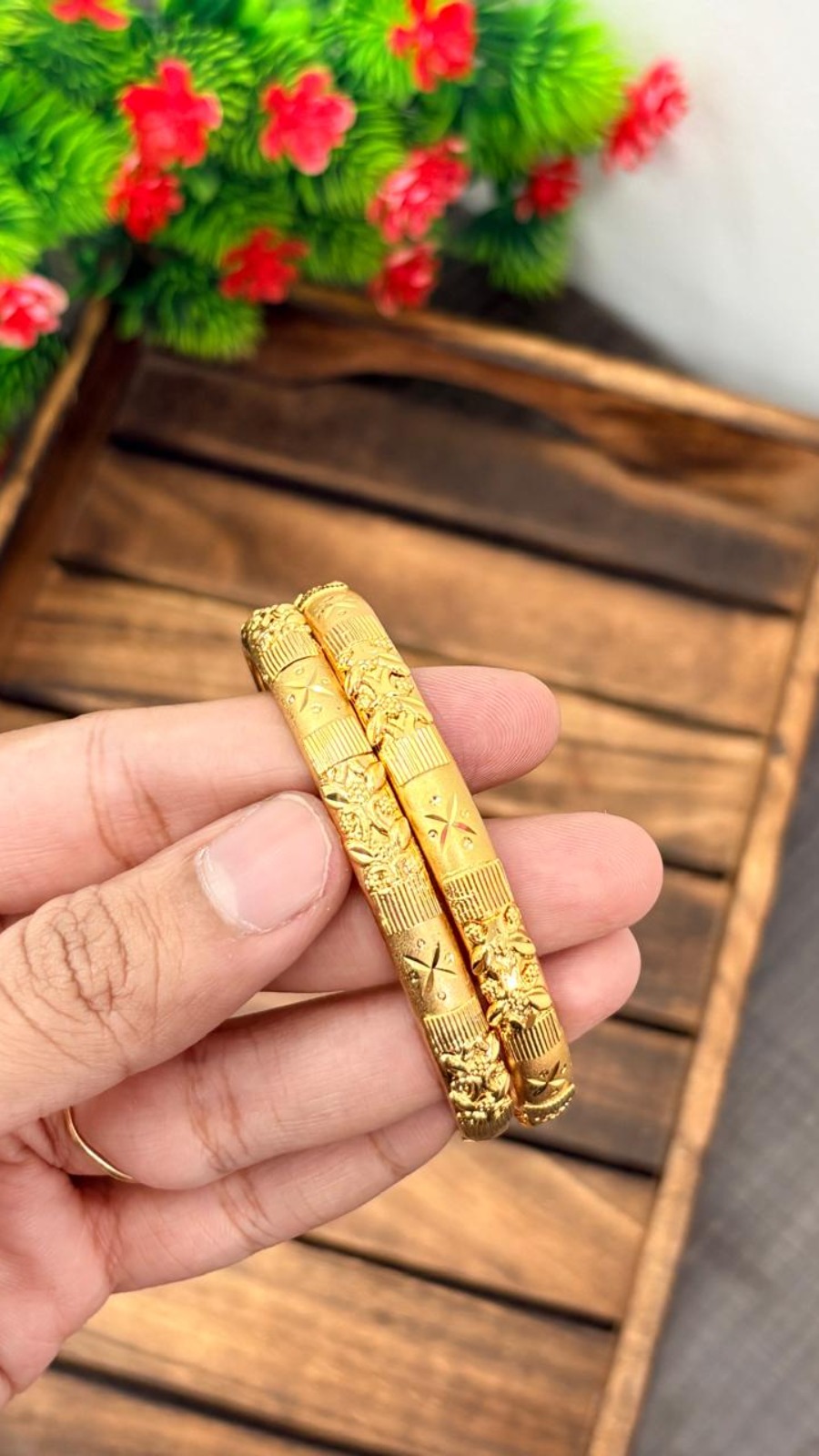 FLORAL STAR BANGLE 1