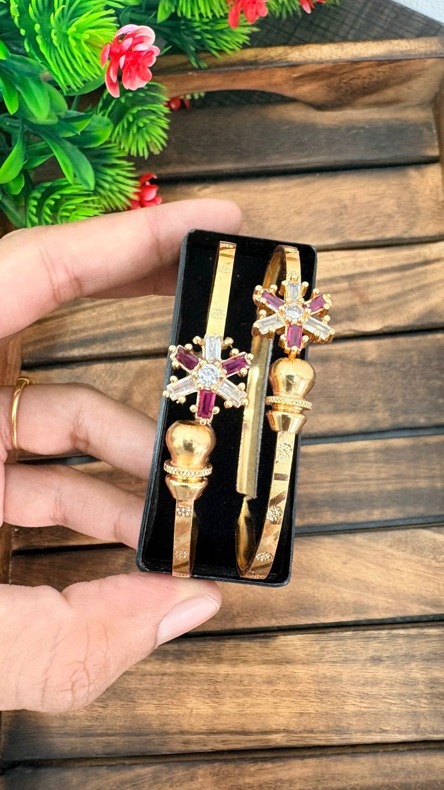 ROYAL SPARKLE BRACELET-PAIR 1