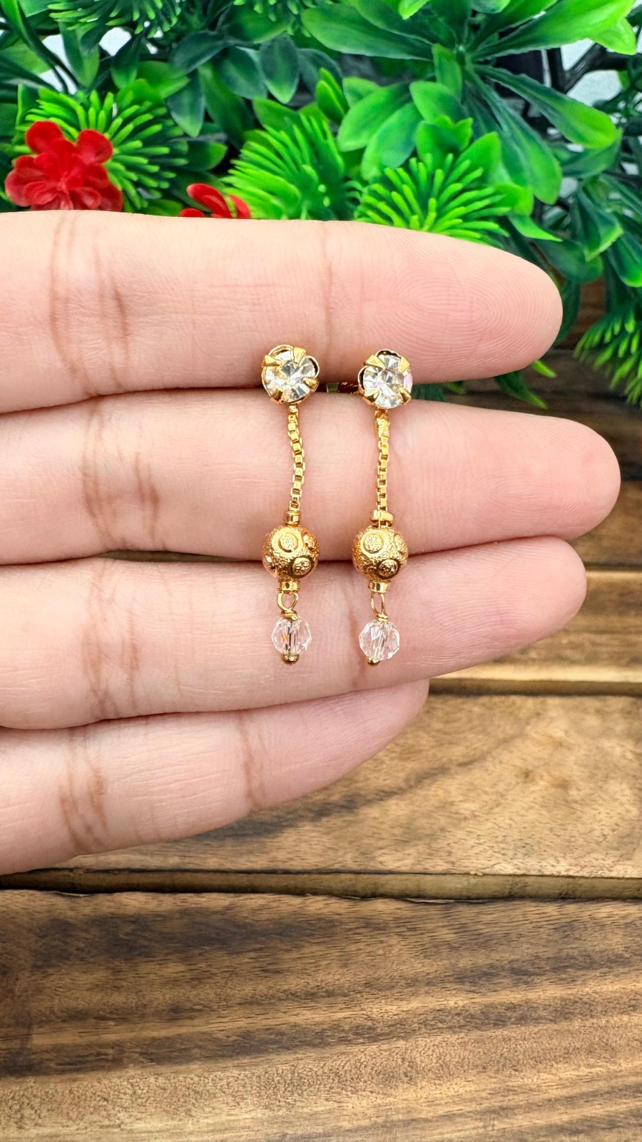 Stud-White Stone-102