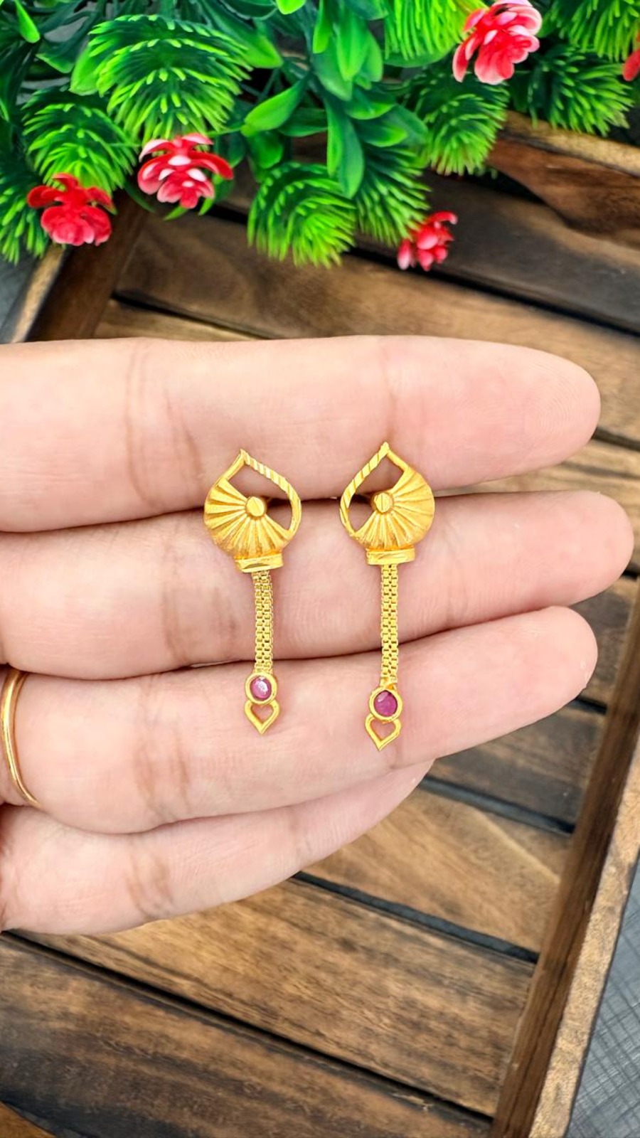 Stud- Pink stone- OG-106 1
