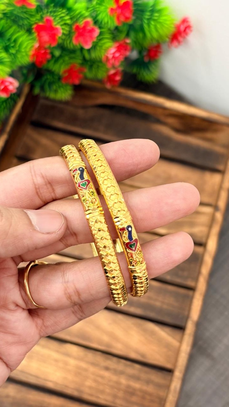 PEACOCK GOLD BANGLE 1