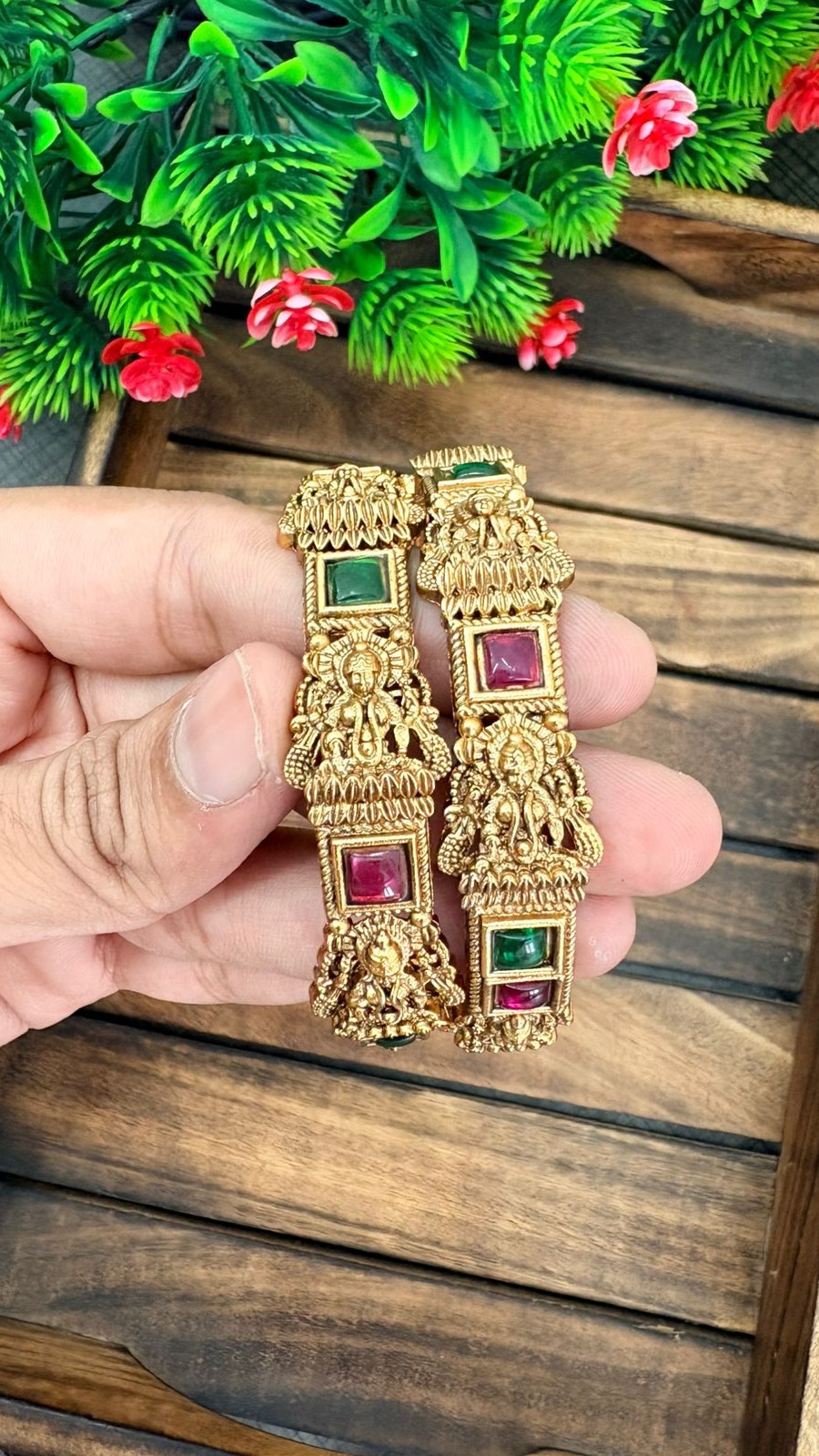 KOVIL LAKSHMI SQUARE BANGLE