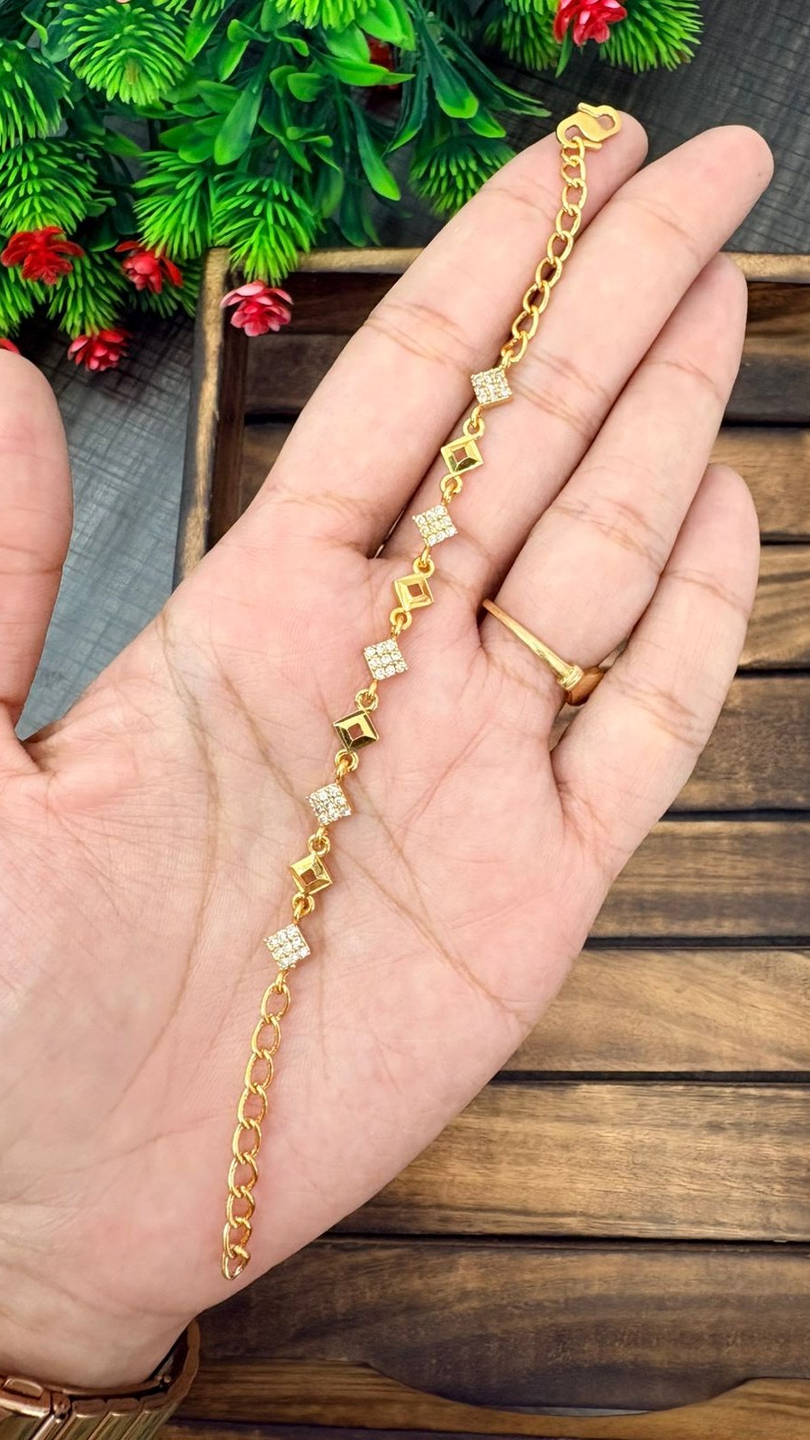 DIAMOND CUBE BRACELET WHITE STONE 1