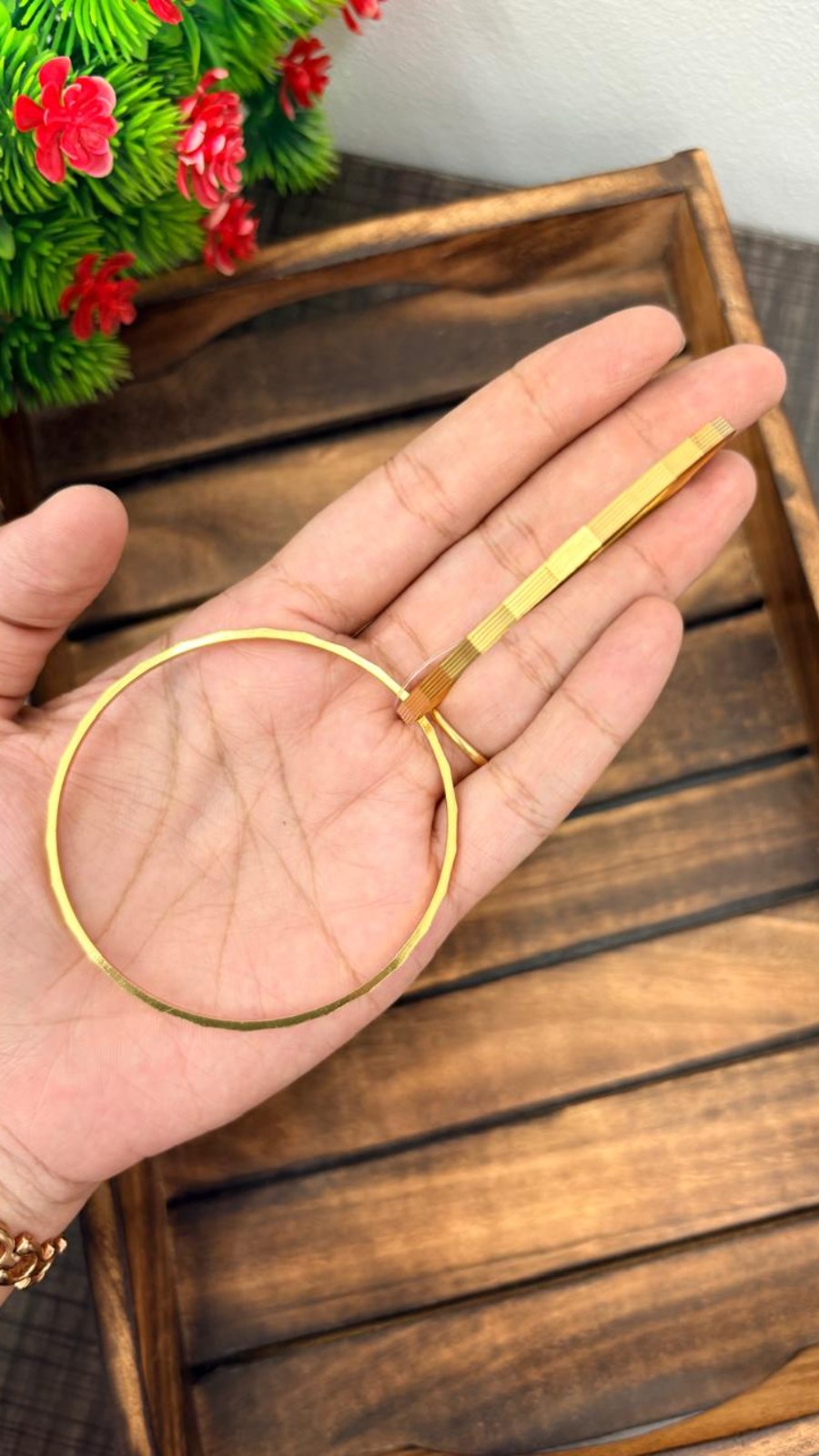 LINEAR SHINE BANGLE 2