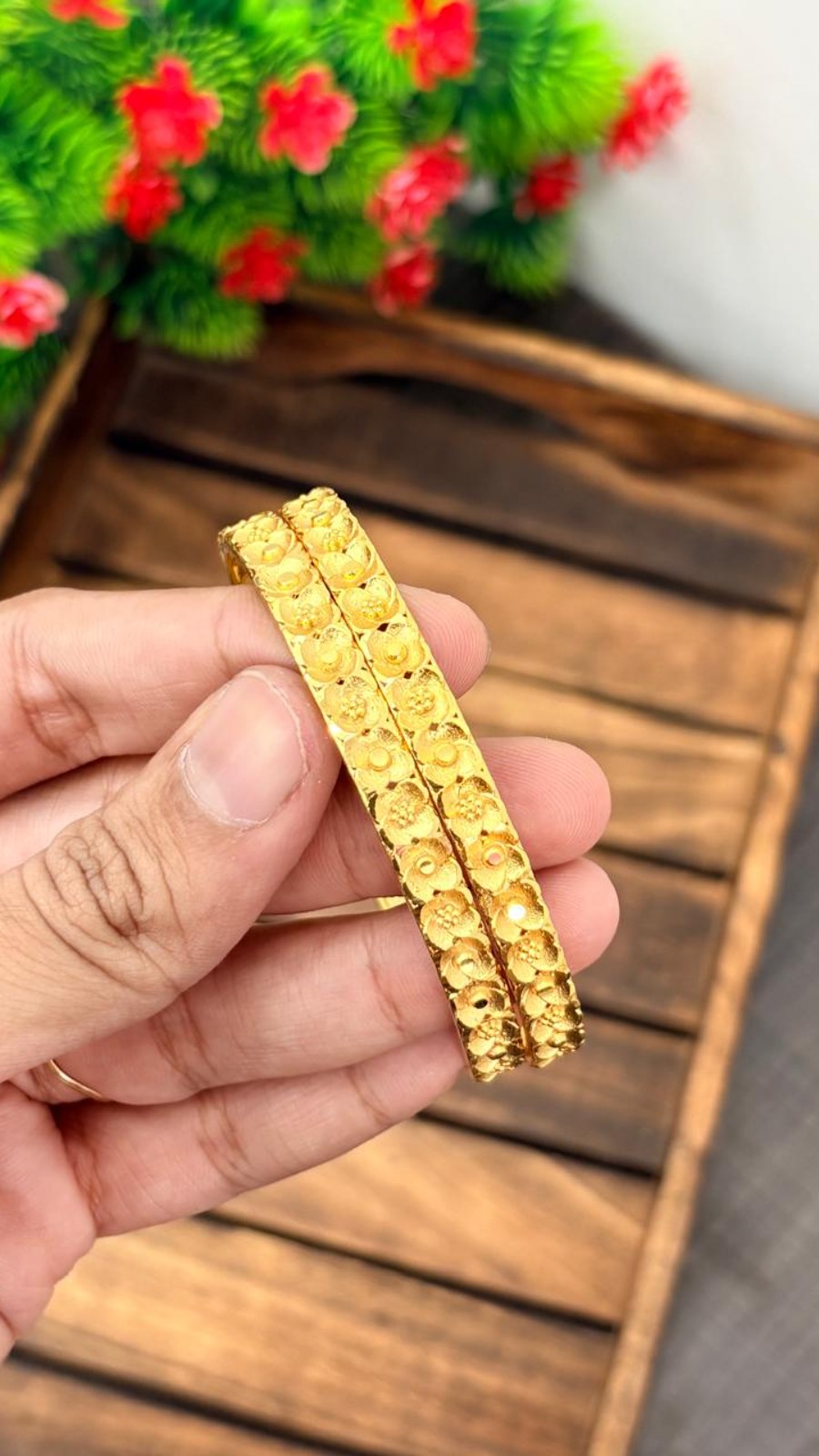 SUNFLOWER GLOW BANGLE 1