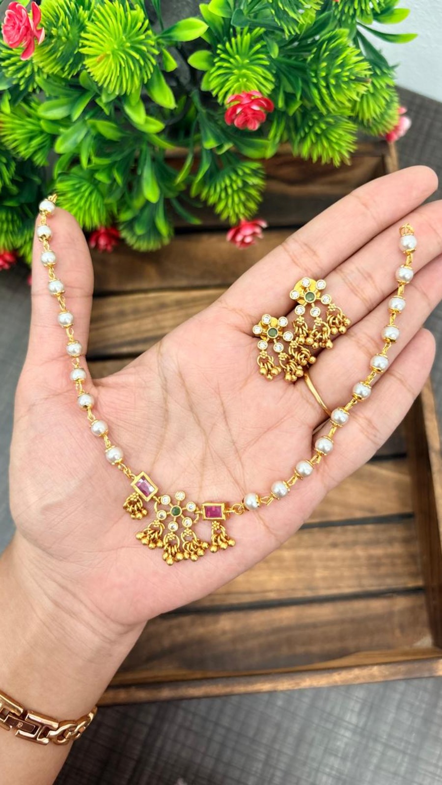 PEARL DROP NECKLACE 1