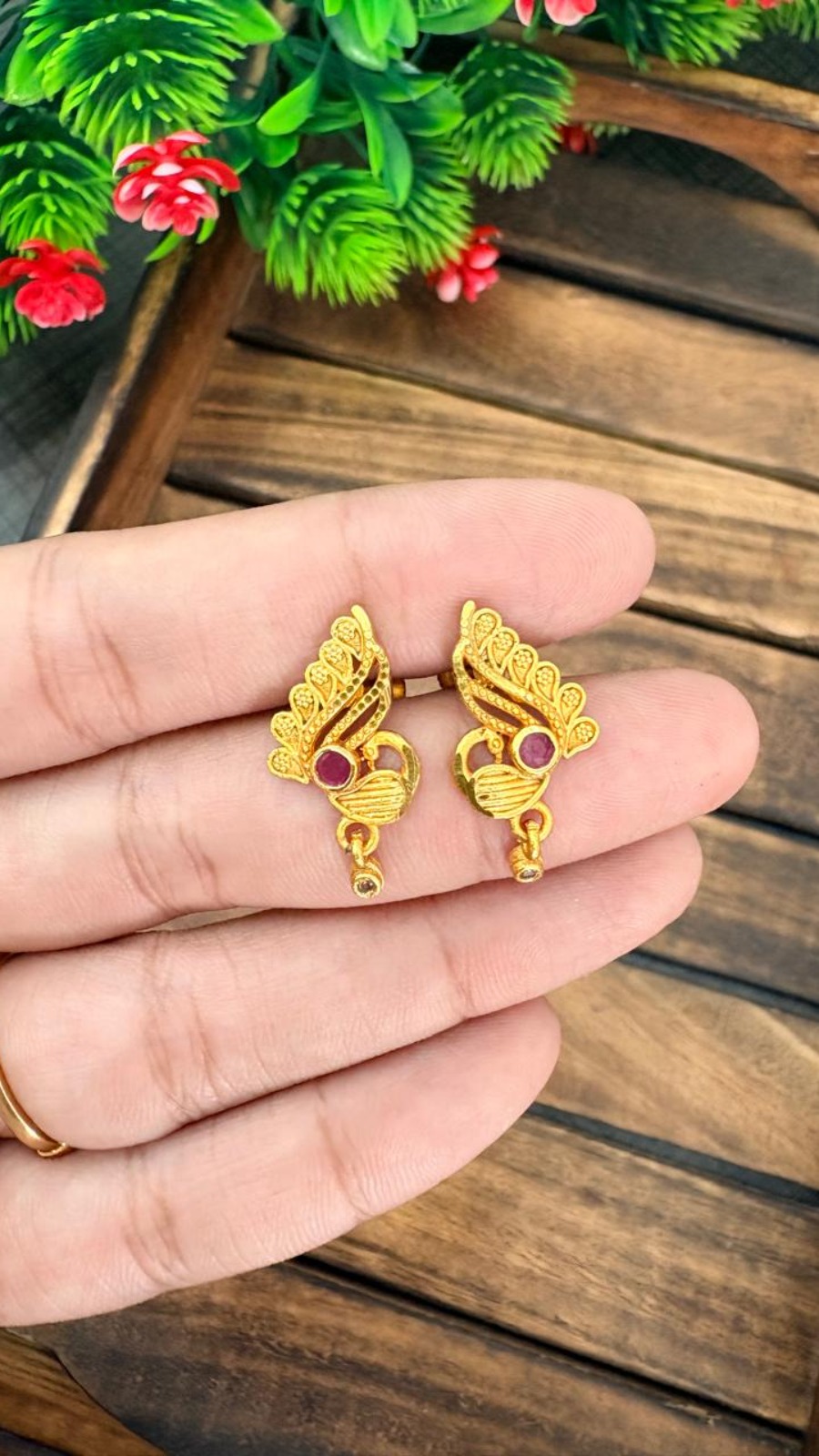 Stud-Pink Stone-OG-136 1