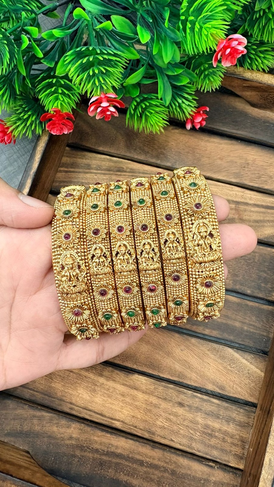 TEMPLE SURYA-6 PIECE BANGLES