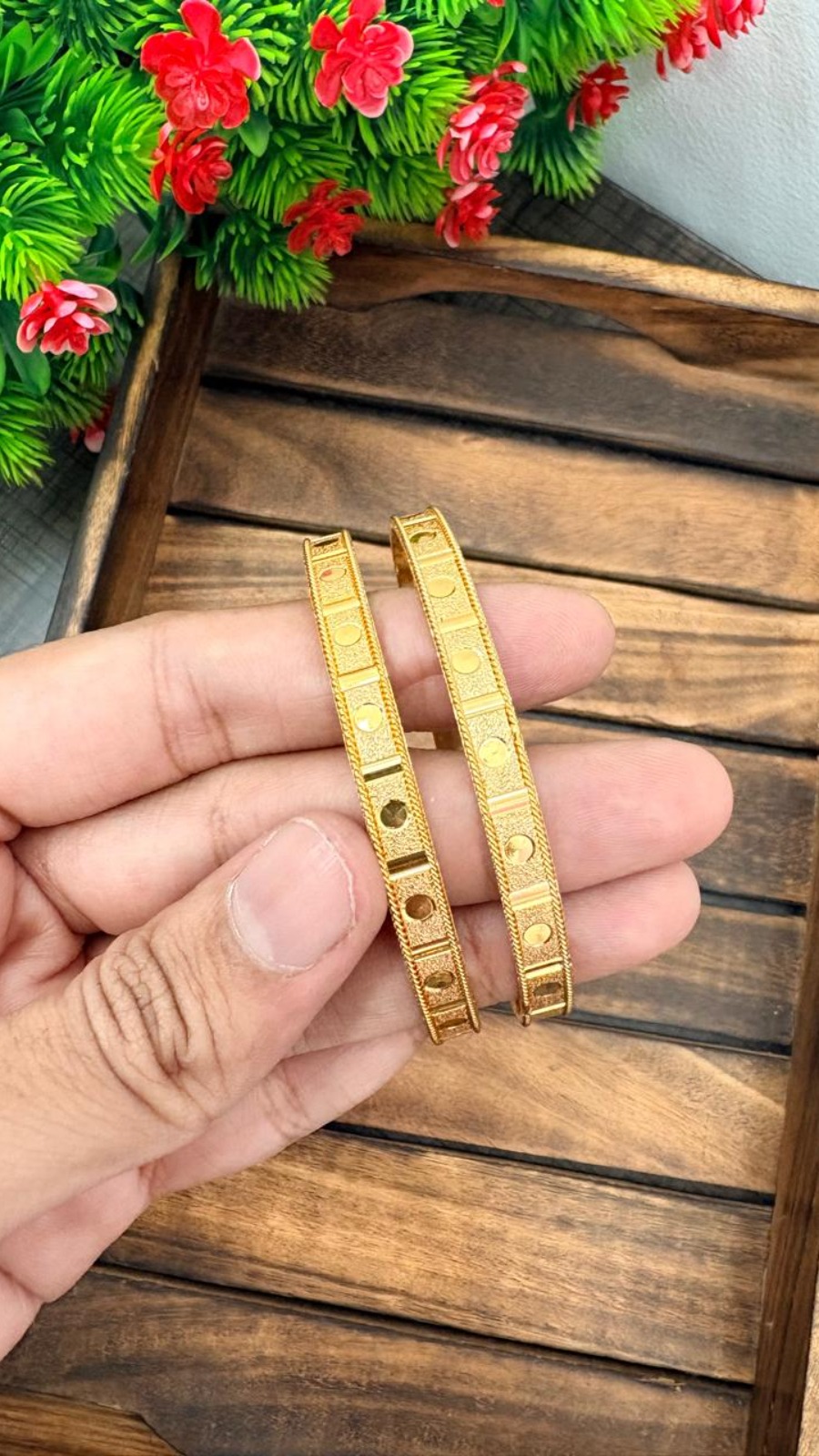 ROYAL GRID BANGLE