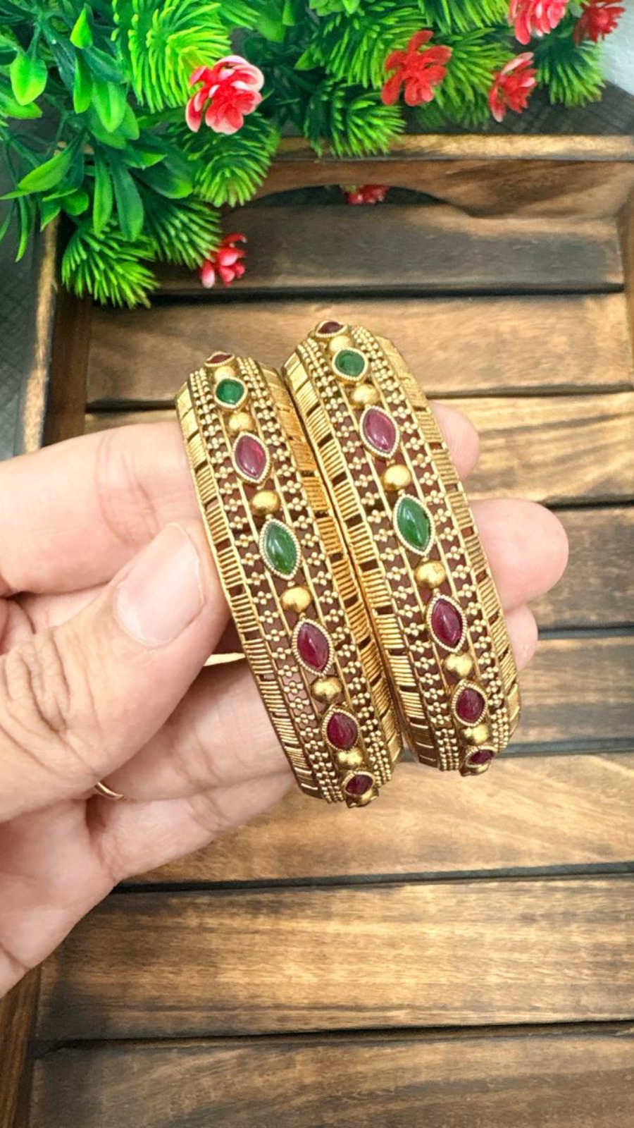 CLASSIC ETHNIC BANGLE