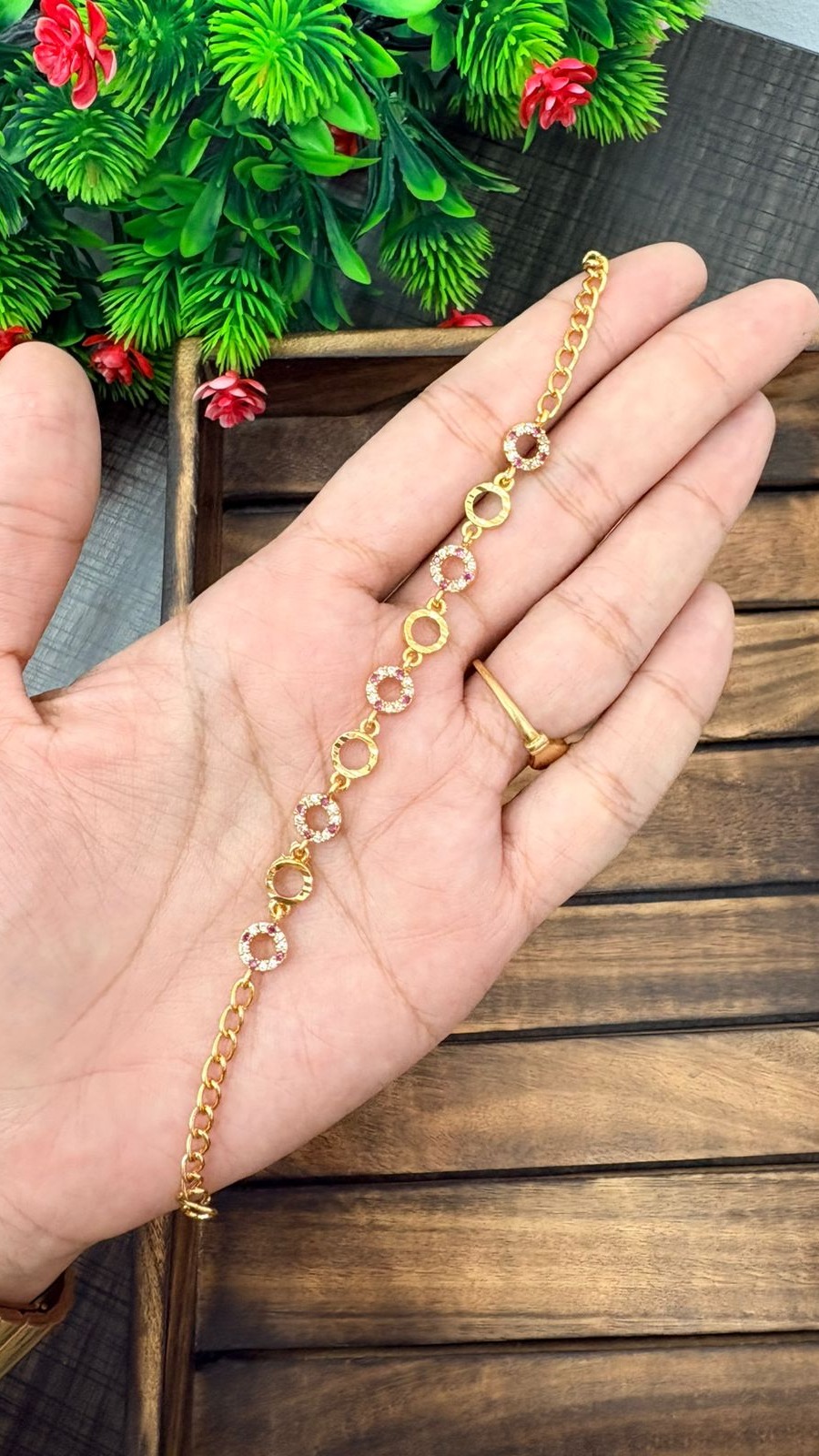OVAL BRACELET- RED&WIHTE STONE