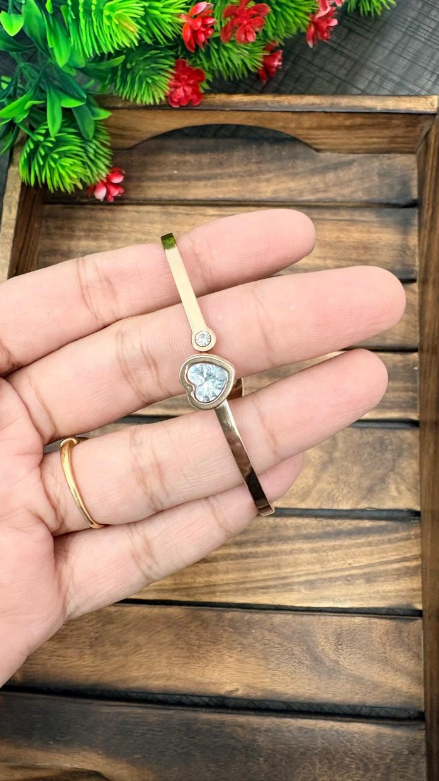 WHITE STONE-BRACELET 1