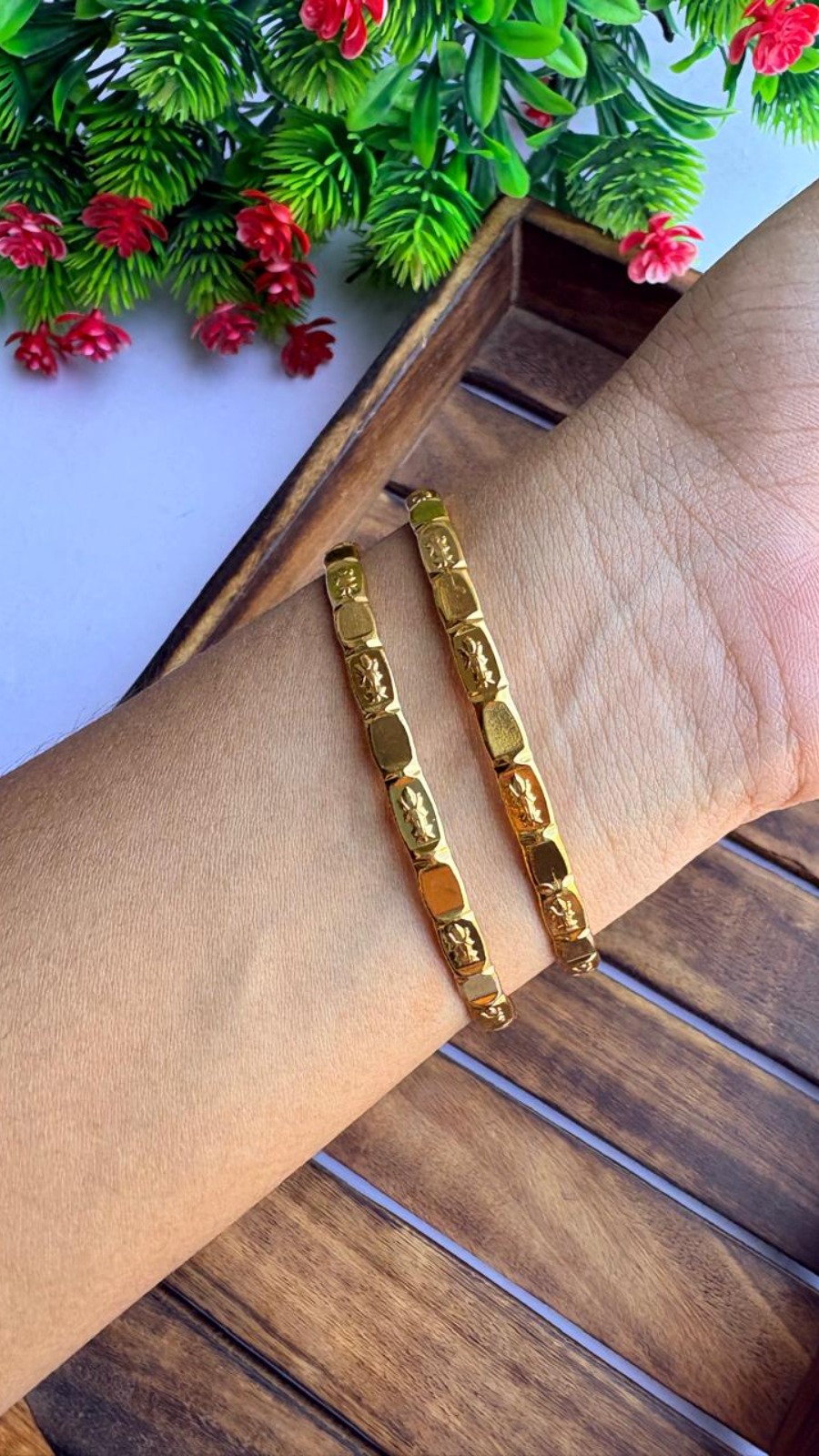 Square Cut Gold Bangle