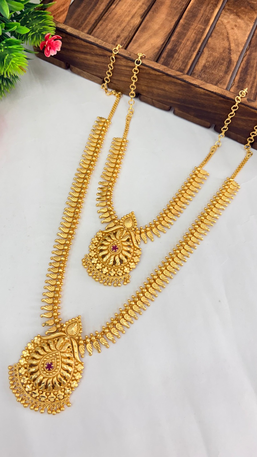 Traditional Paisley Pendant Haram