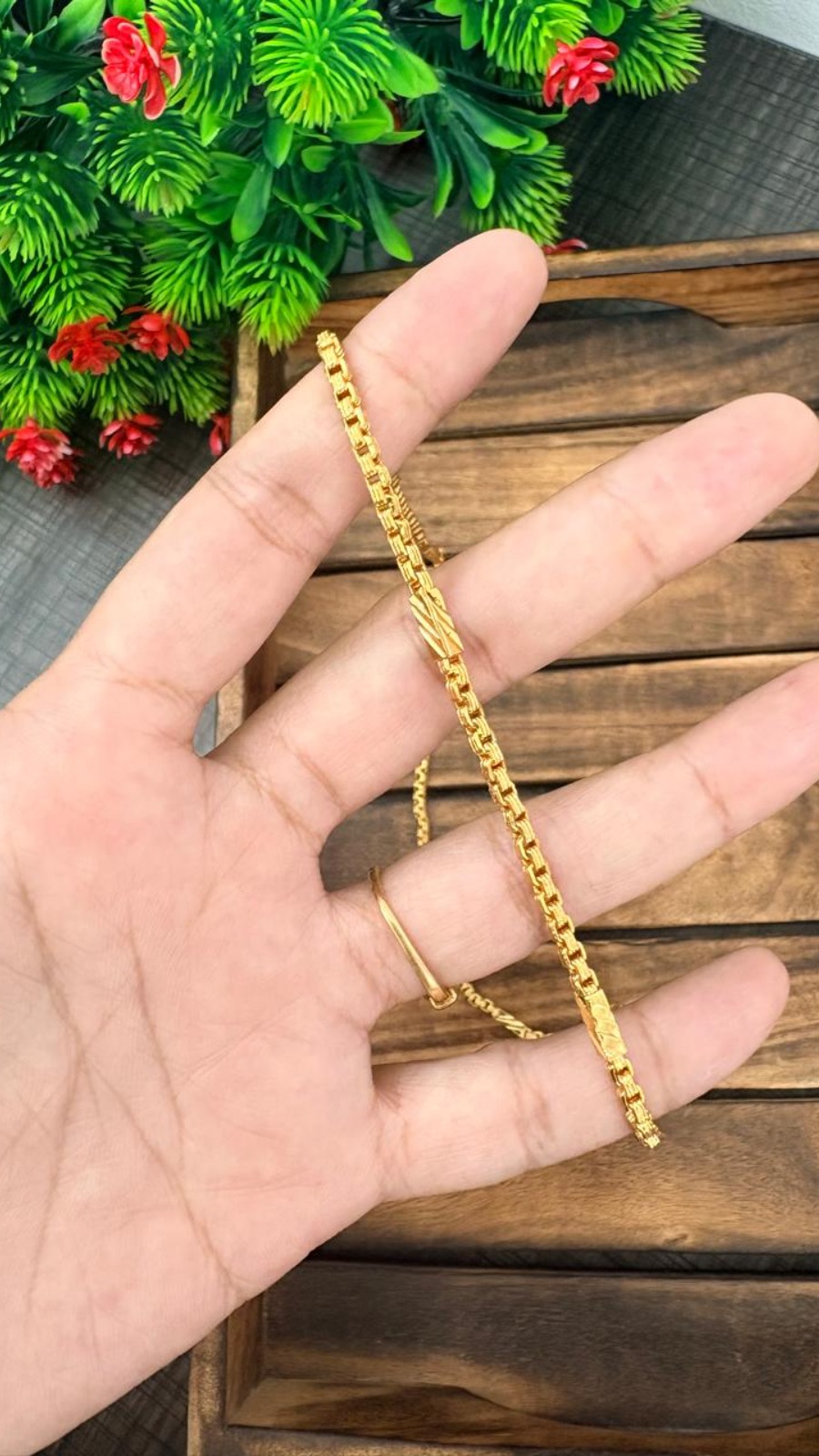 Classic Box Pattern Chain