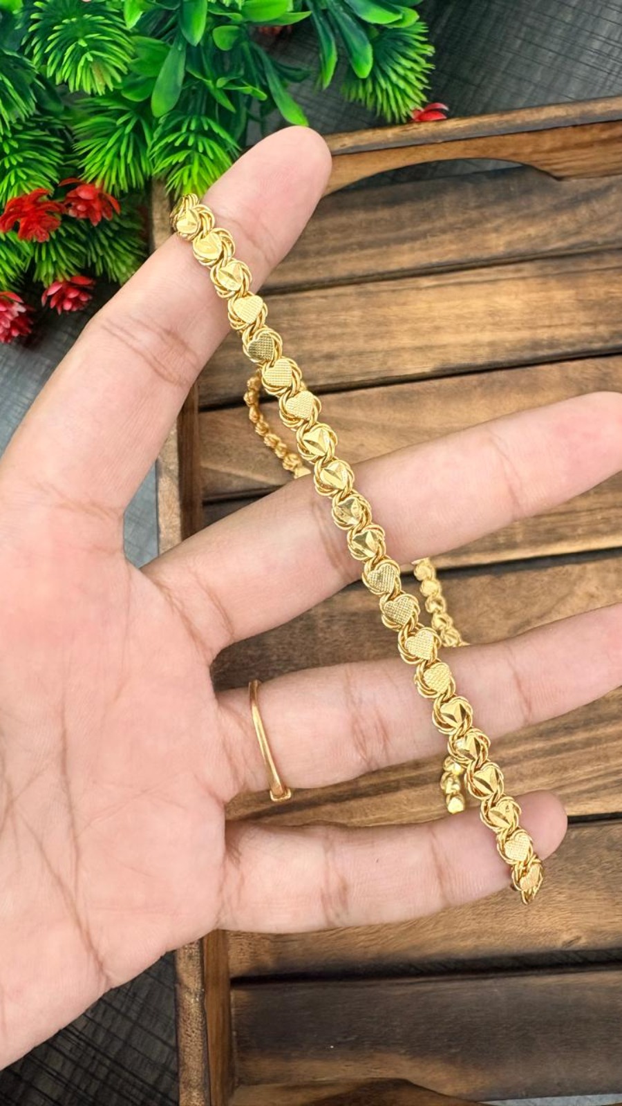 HEART CHARM CHAIN 1
