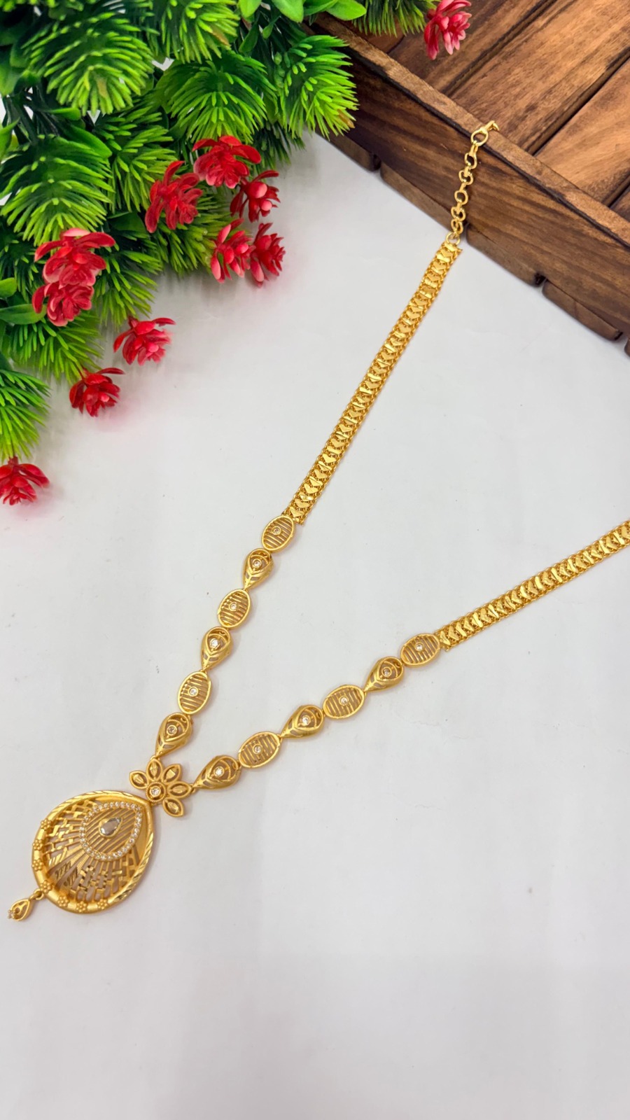 Kanaka Tear Drop Pendant