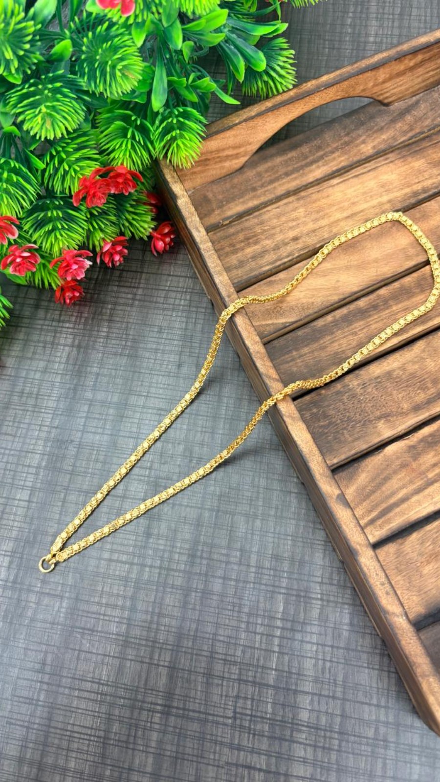 SMALL BOX CHAIN 2