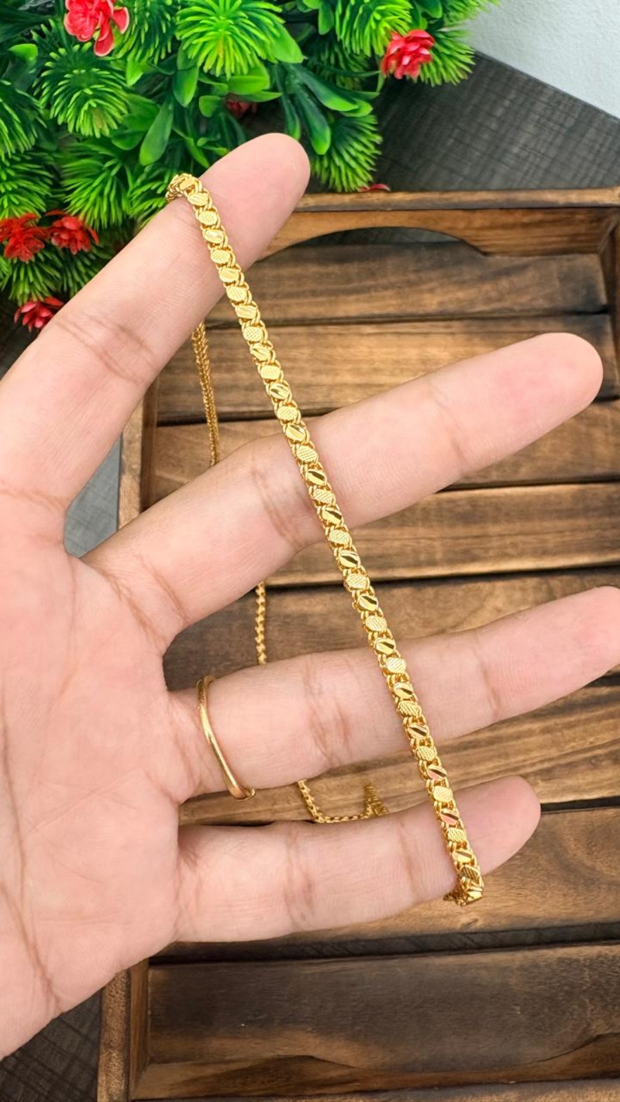 SMALL OVAL CHAIN 1