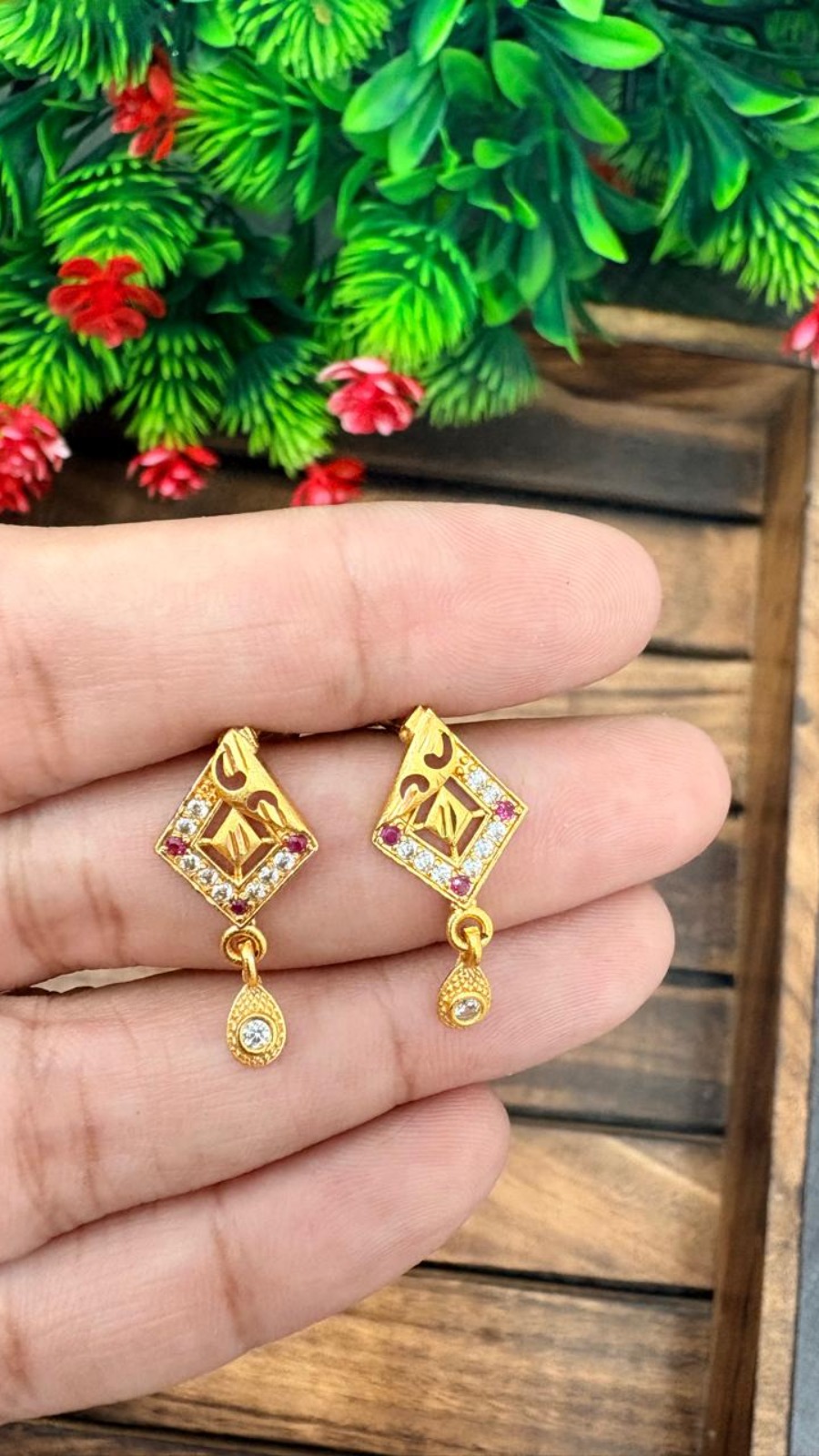 Stud White Pink Stone -OG-51 1