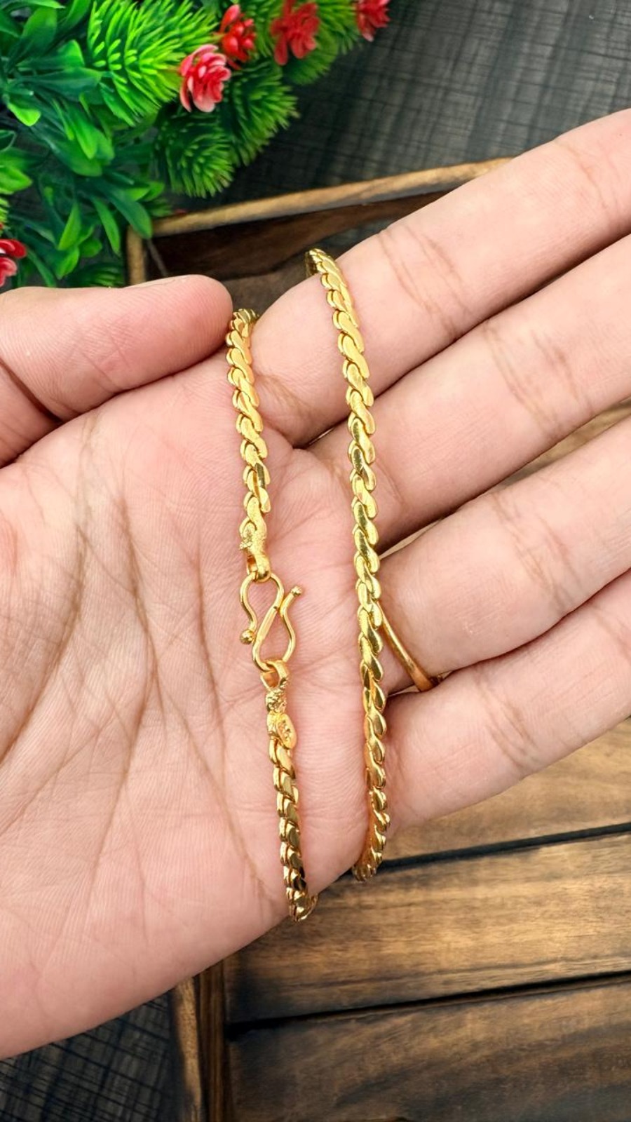 SHINE TRACK CHAIN-NICE (18 INCH) 1