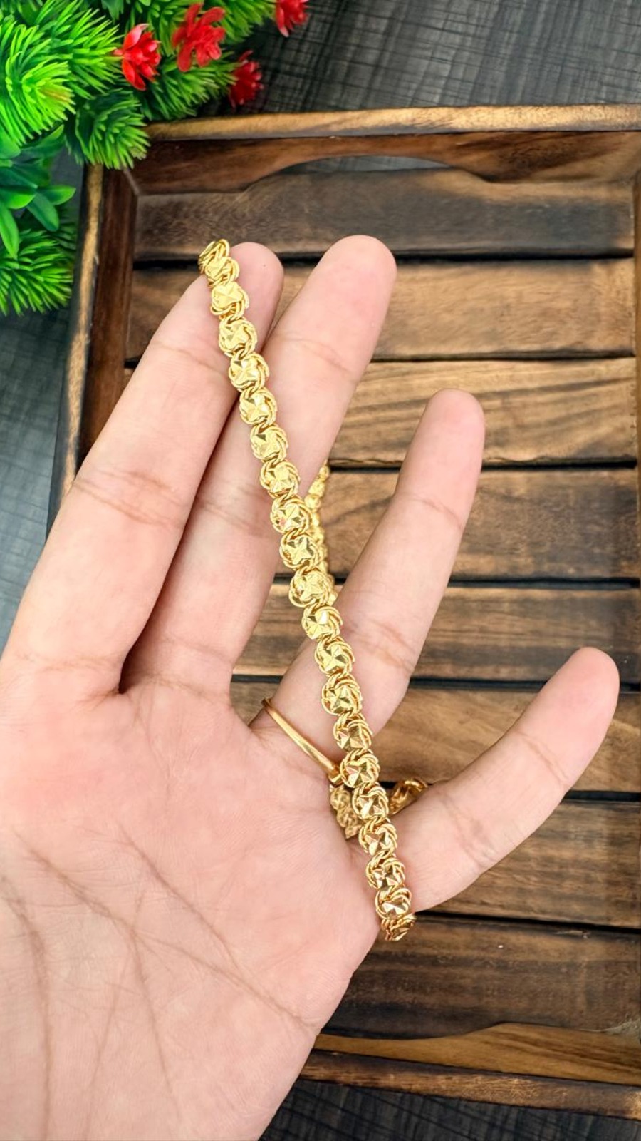 STAR CUT CHAIN 1
