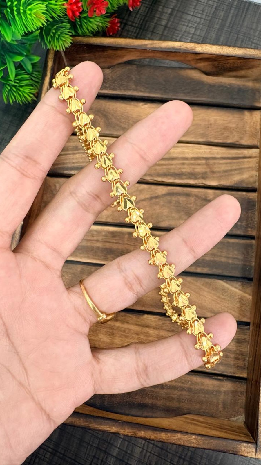 SHINE CHAIN 1