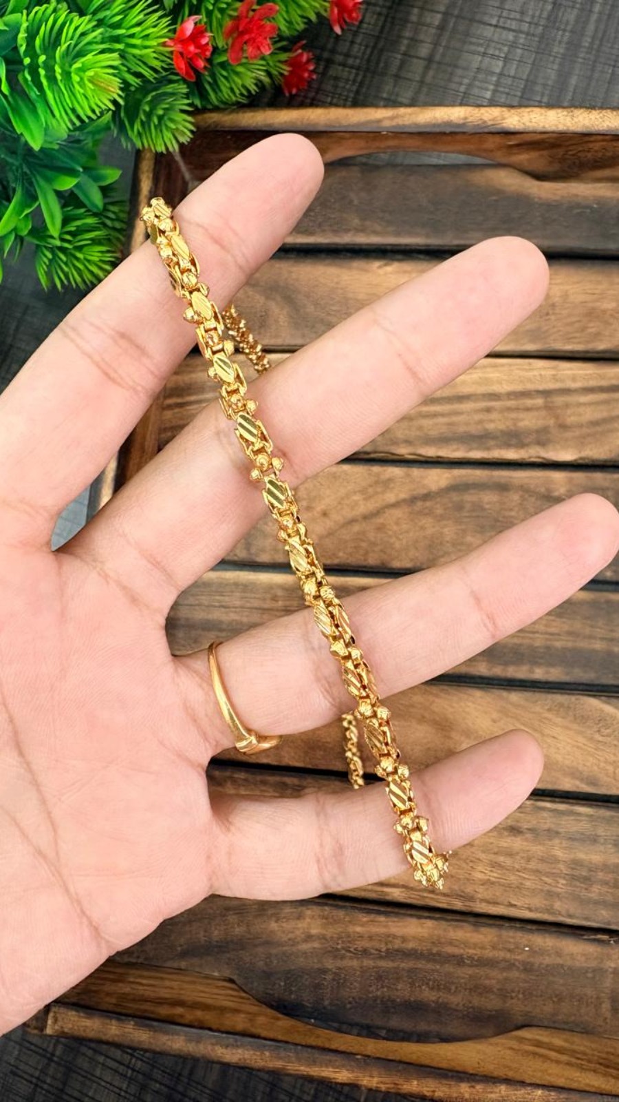 DISCO CUT CHAIN 1