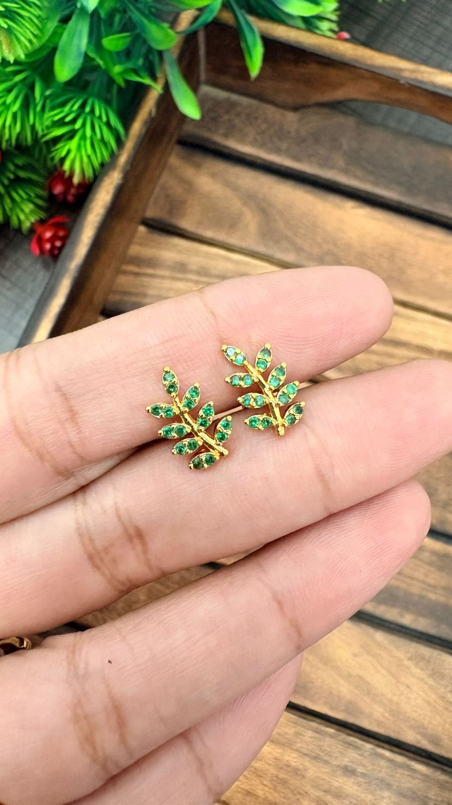 Stud Green Stone-63 1