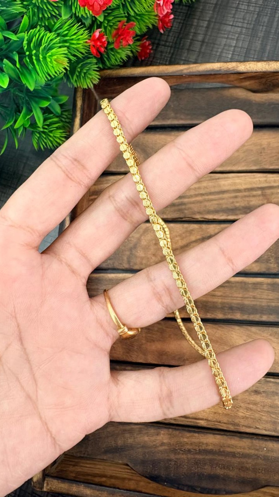 ROYAL CUBE CHAIN 1