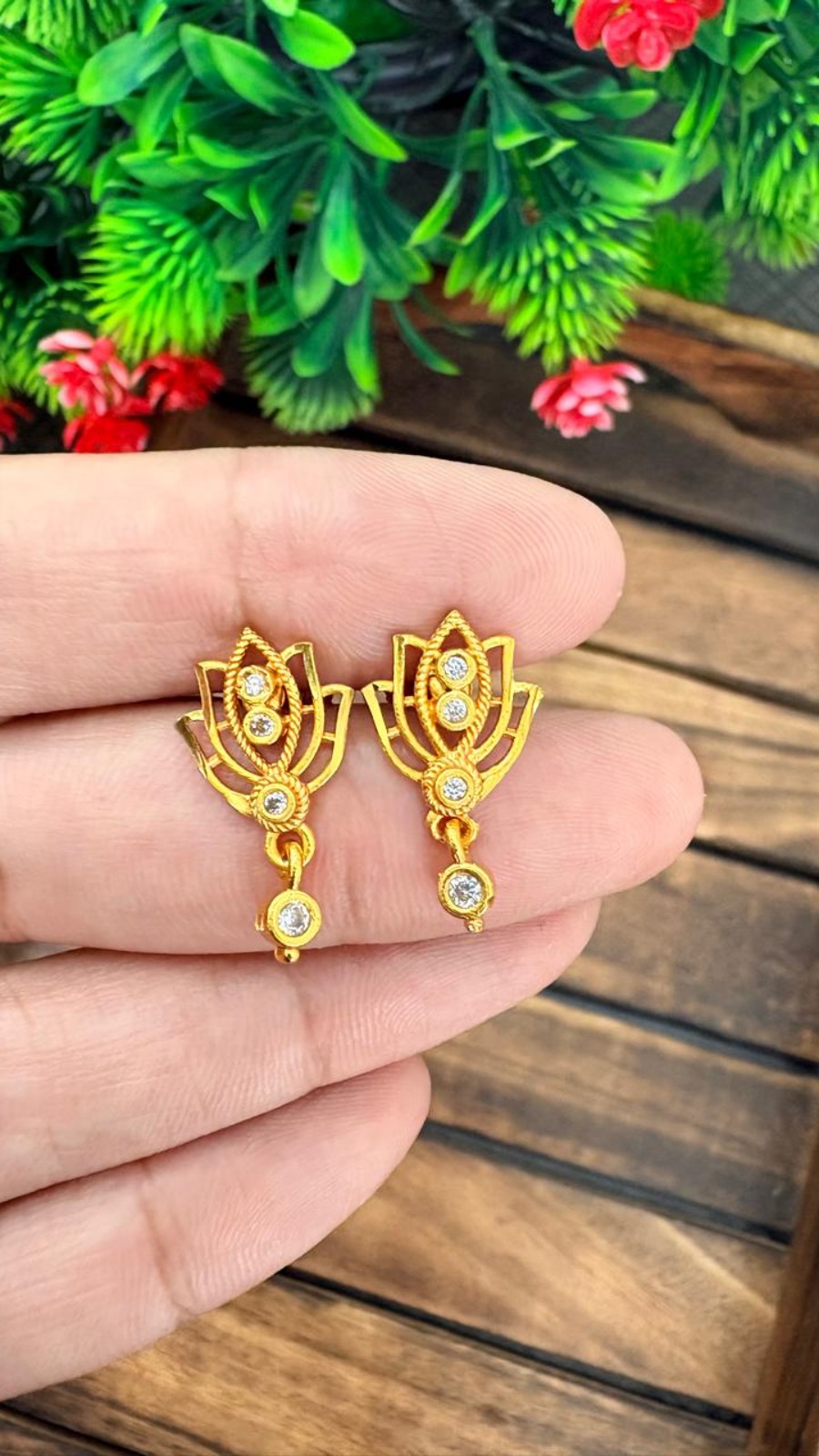 Stud-White Lotus stone-OG-76 1