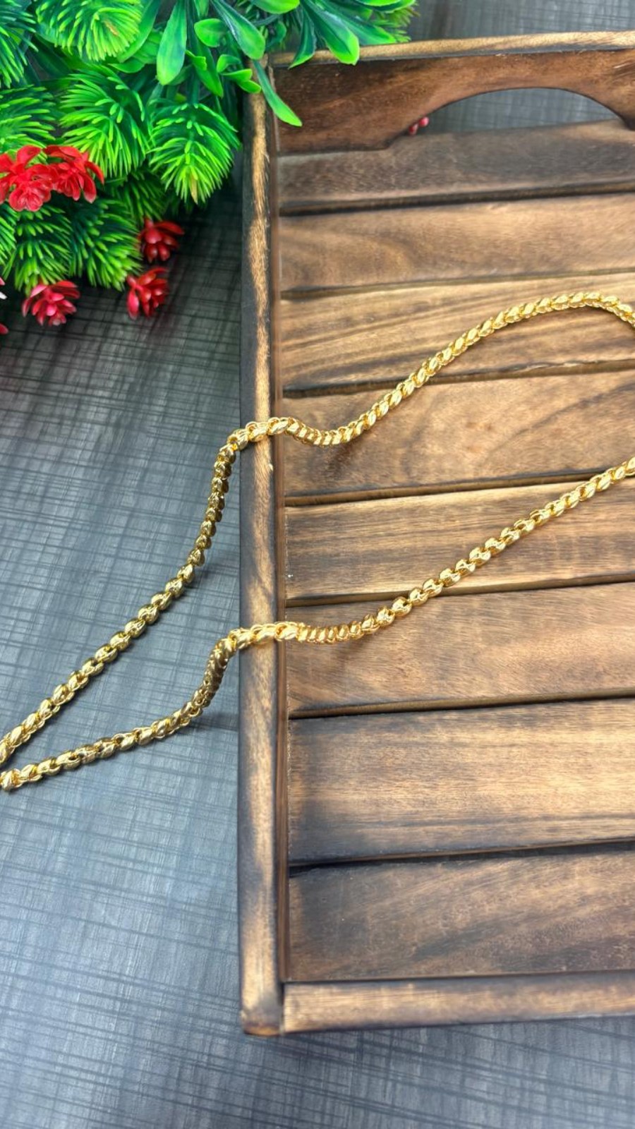 BUFFY OVAL CHAIN 2